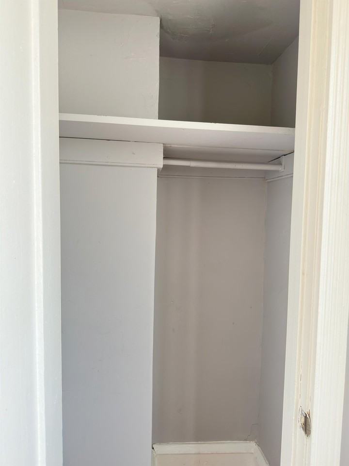 6919 Guilford Rd - Photo 4 of 41