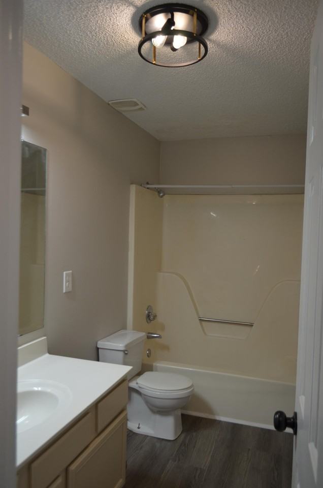 145 Viking Dr #1 - Photo 2 of 10