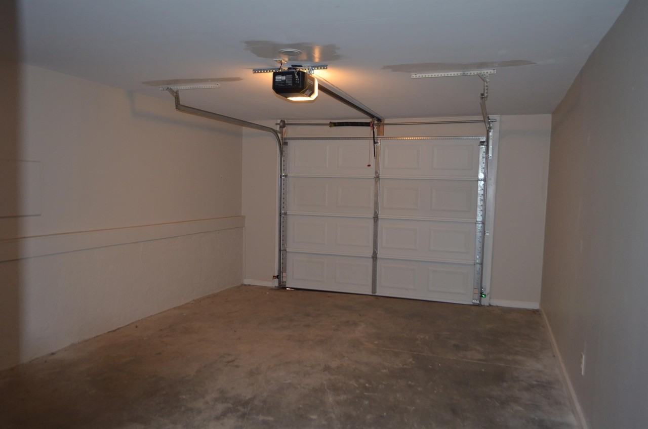 145 Viking Dr #1 - Photo 4 of 10