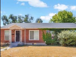 featured image of 1077 W Briarcliff Ave