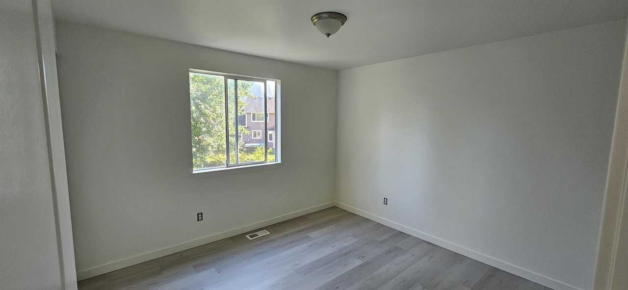 908 Baysinger Pl - Photo 7 of 37