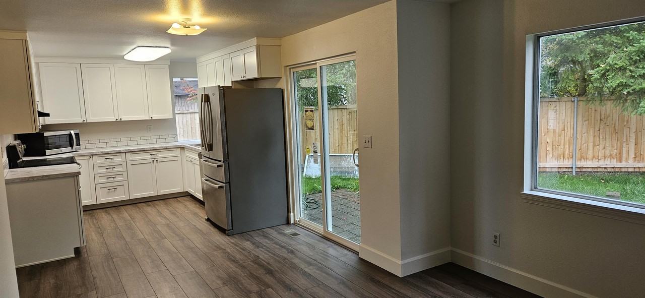 908 Baysinger Pl - Photo 2 of 37