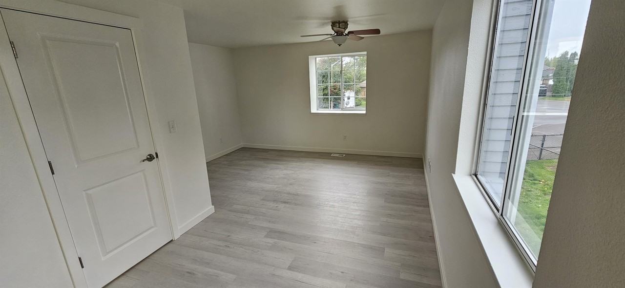 908 Baysinger Pl - Photo 6 of 37