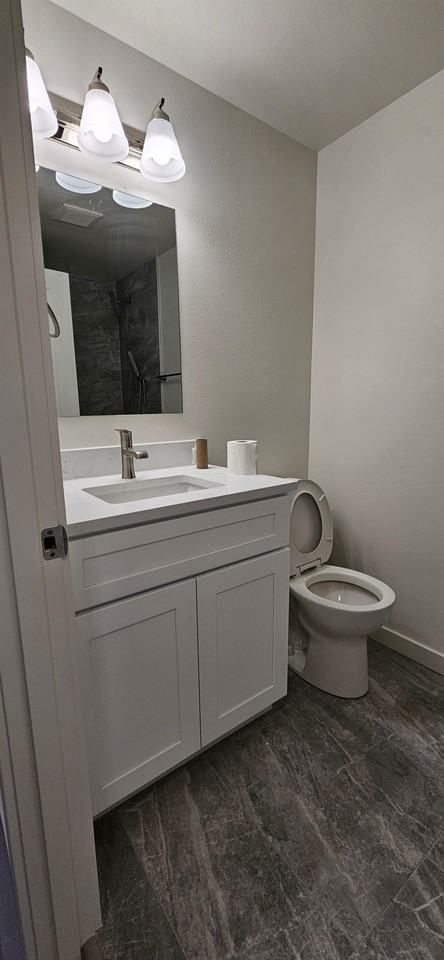 908 Baysinger Pl - Photo 6 of 37