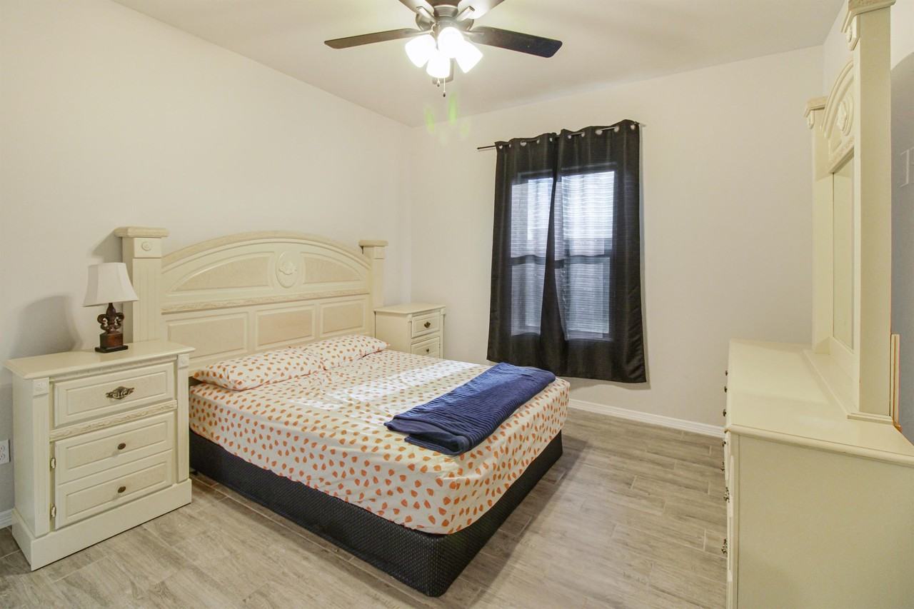 1309 S Rockport St - Photo 7 of 18