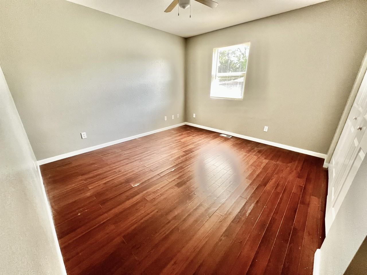 1208 E Grand Ave #B - Photo 2 of 10