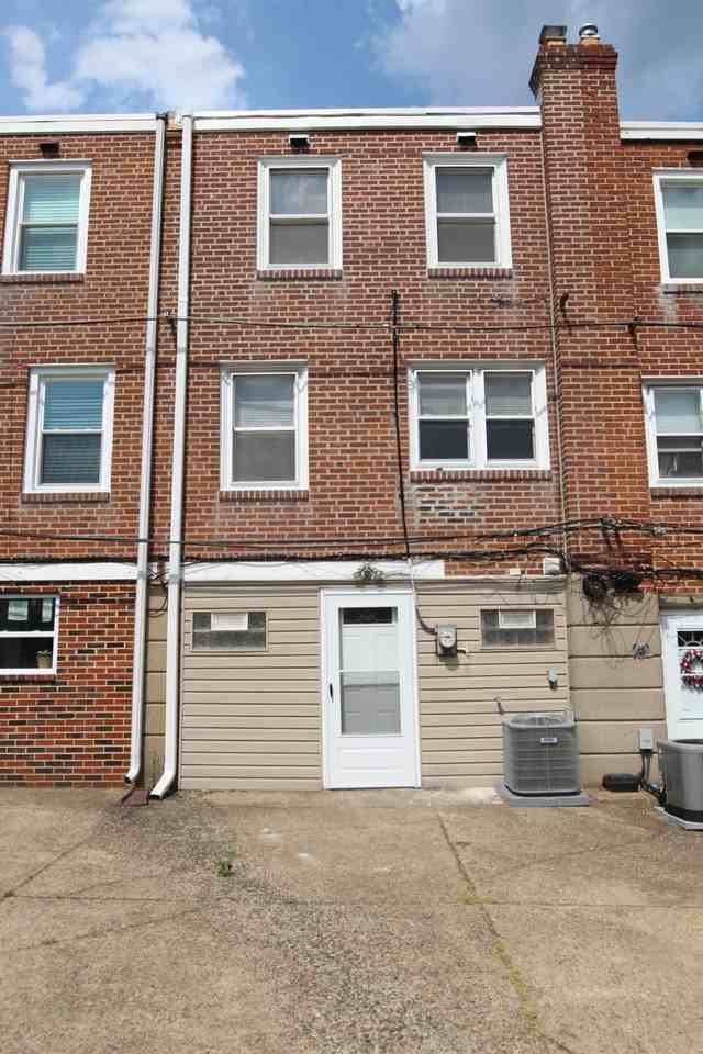 1080 Cedarwood Rd - Photo 3 of 13