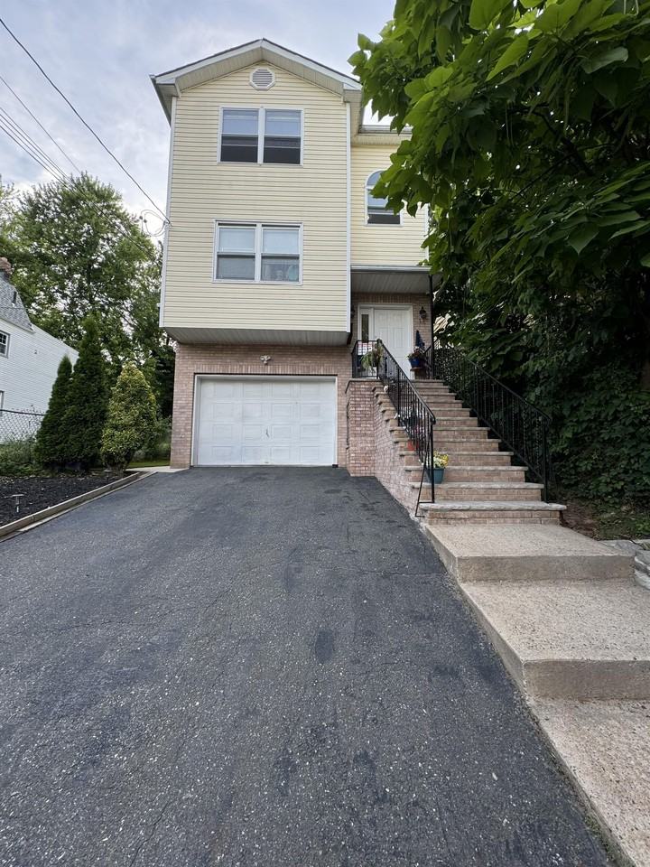 15 Seymour Ave - Photo 6 of 8