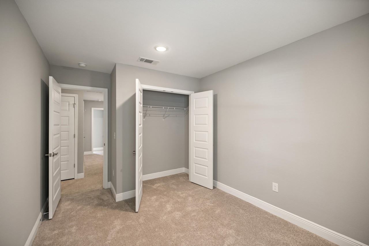 319 Carmel Dr #1 - Photo 6 of 48