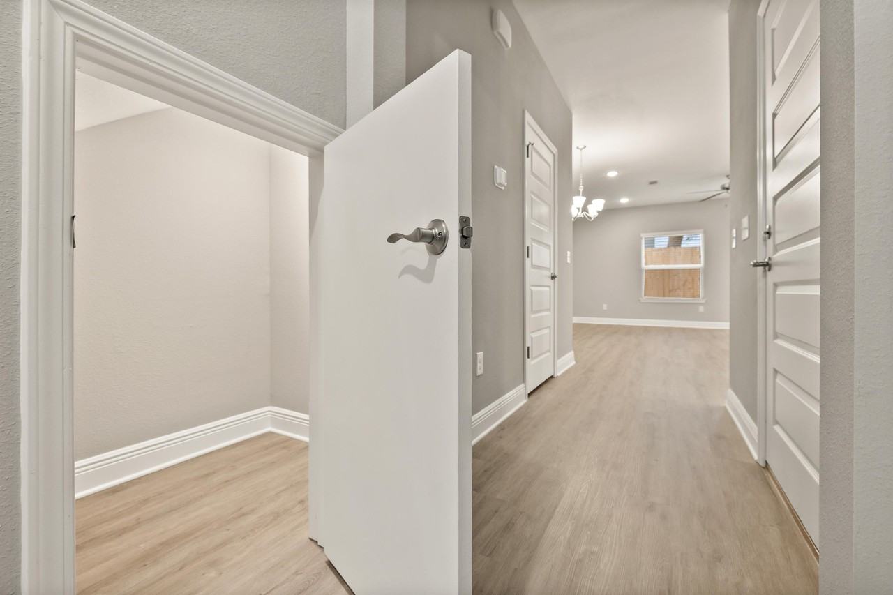 319 Carmel Dr #1 - Photo 3 of 48