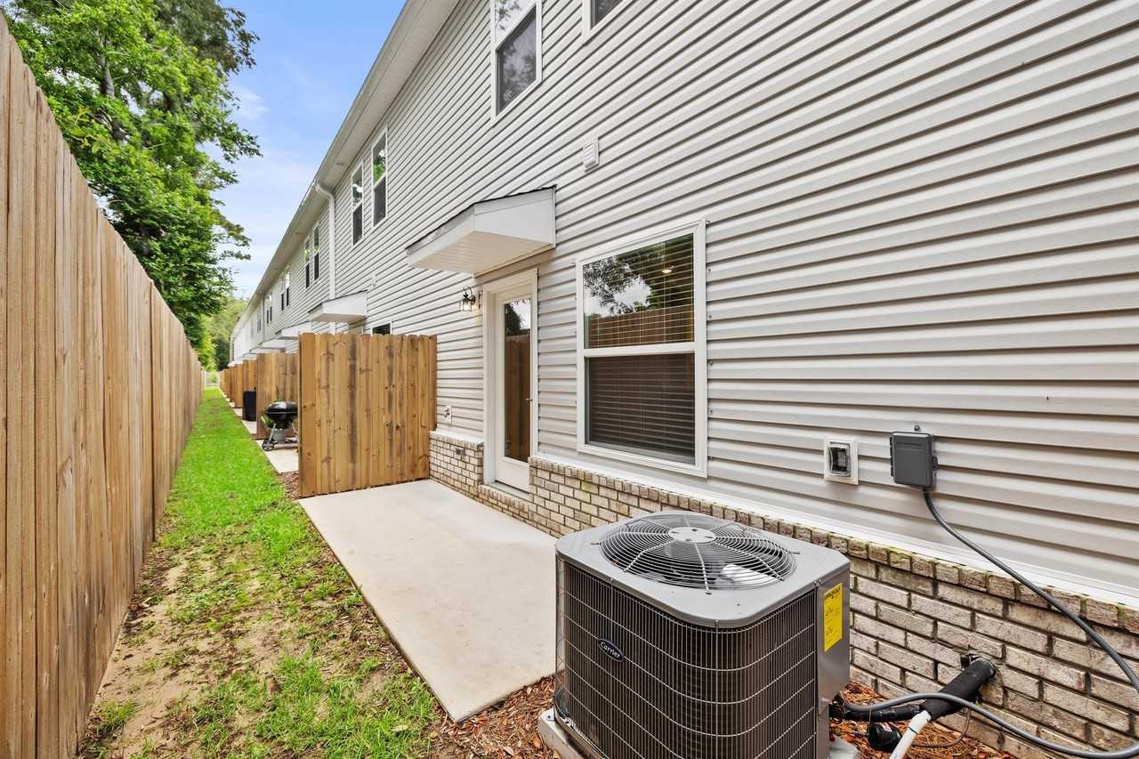 319 Carmel Drive #1 - Photo 6 of 48