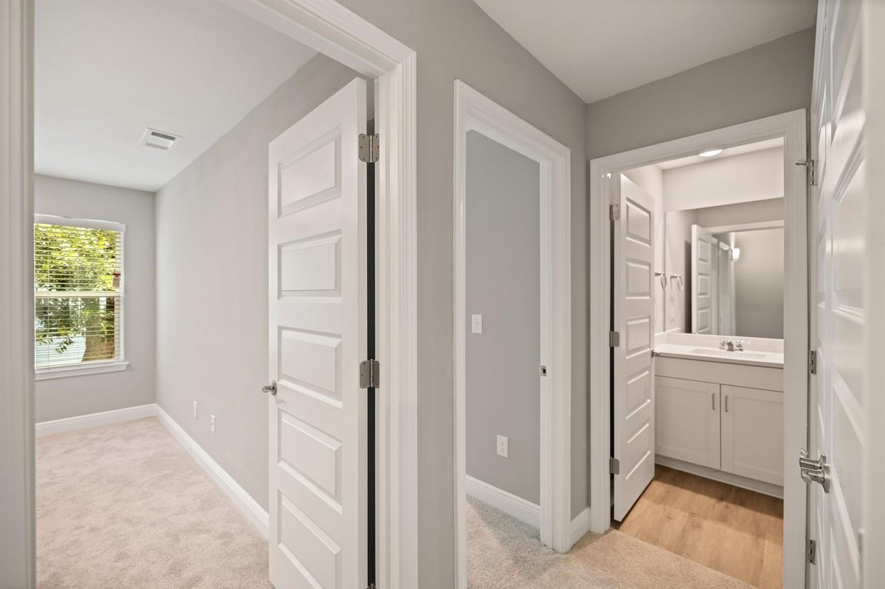 319 Carmel Dr #1 - Photo 7 of 48