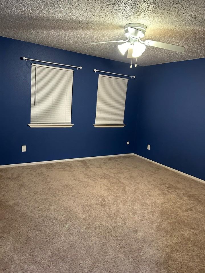 85 East Caldwood Drive #20 - Photo 3 of 11