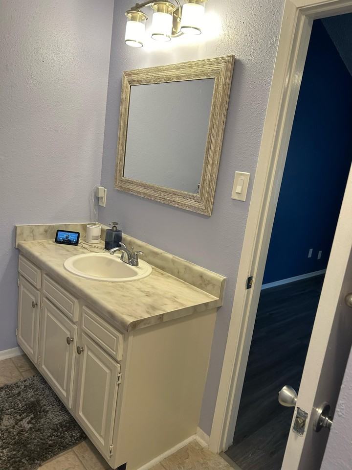 85 East Caldwood Drive #20 - Photo 4 of 11