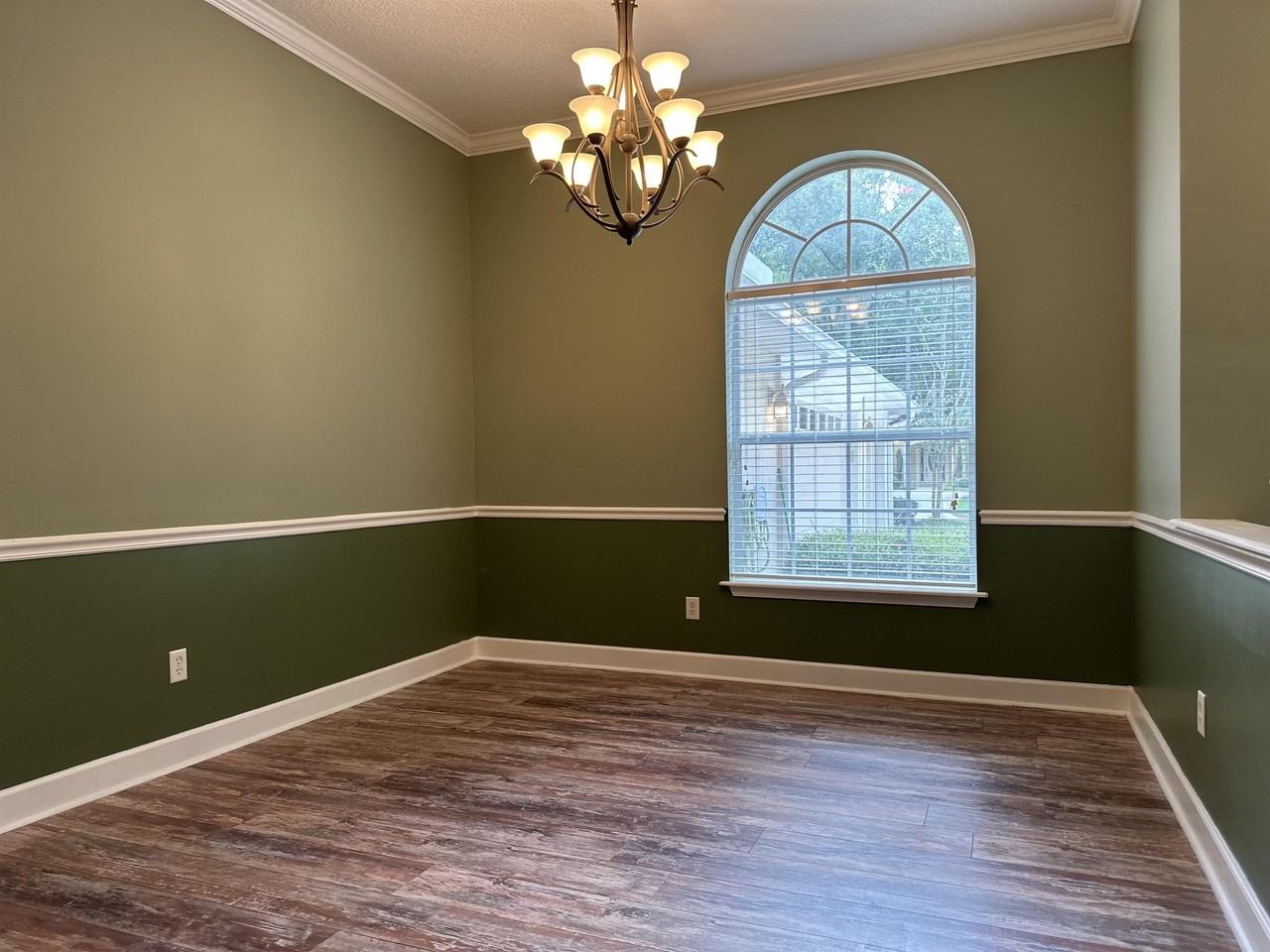 5104 Foliage Way - Photo 7 of 48