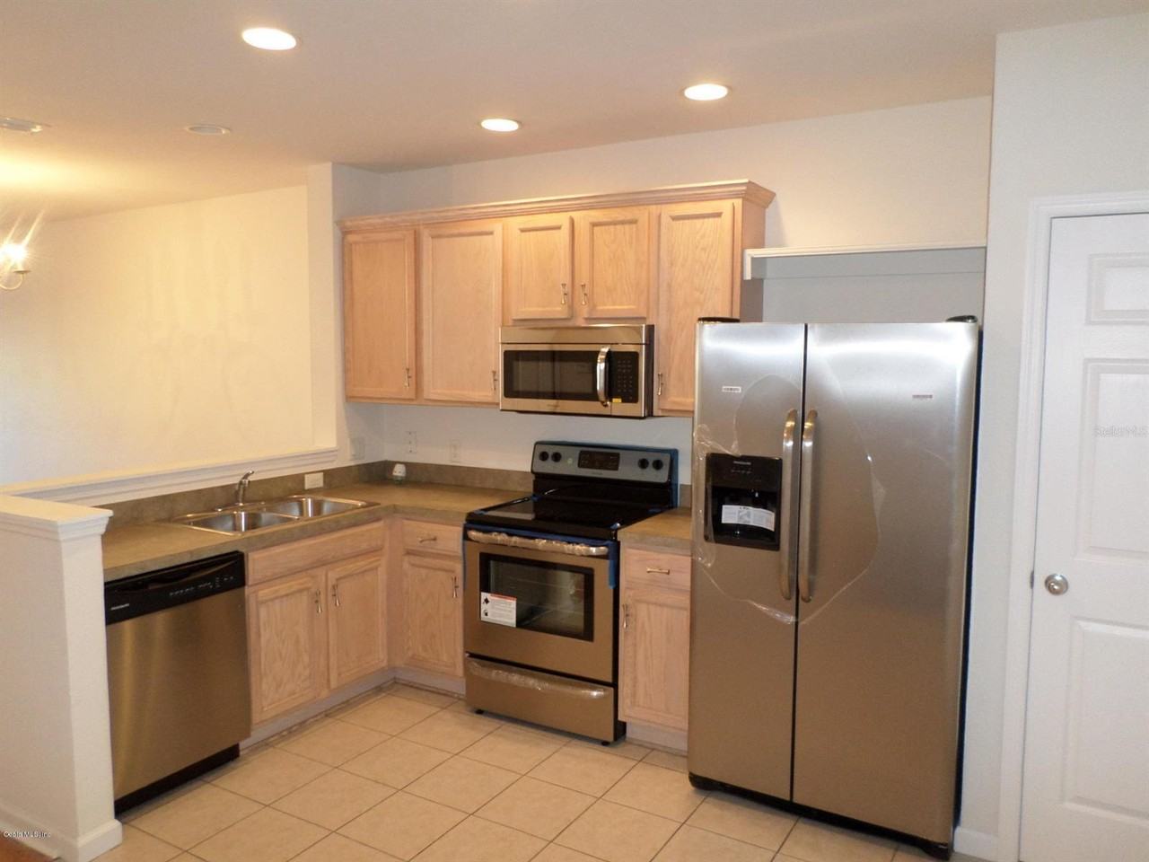 4422 Southwest 49th Avenue #1 - Photo 3 of 4