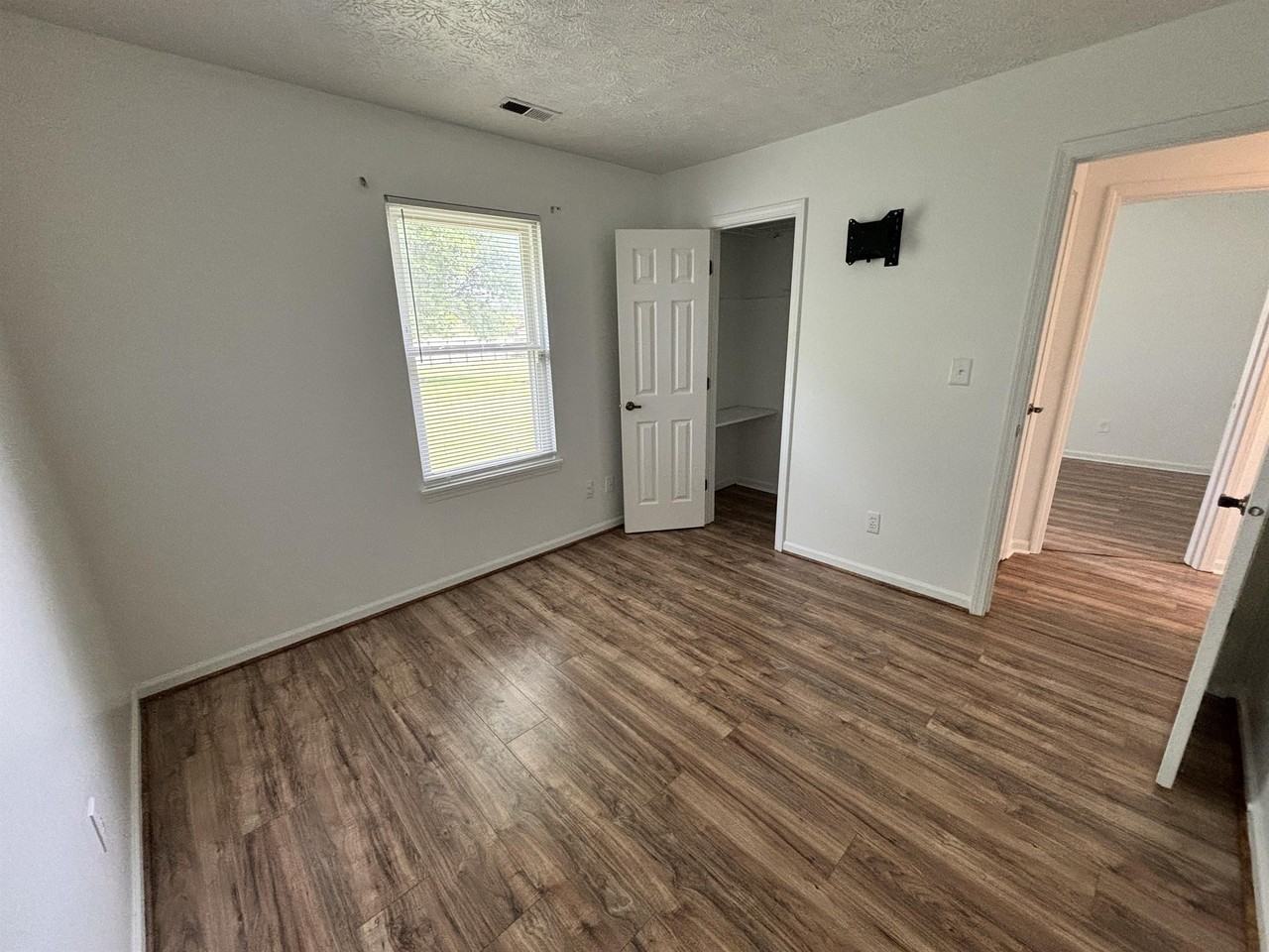 3065 Shellbark Dr - Photo 6 of 25