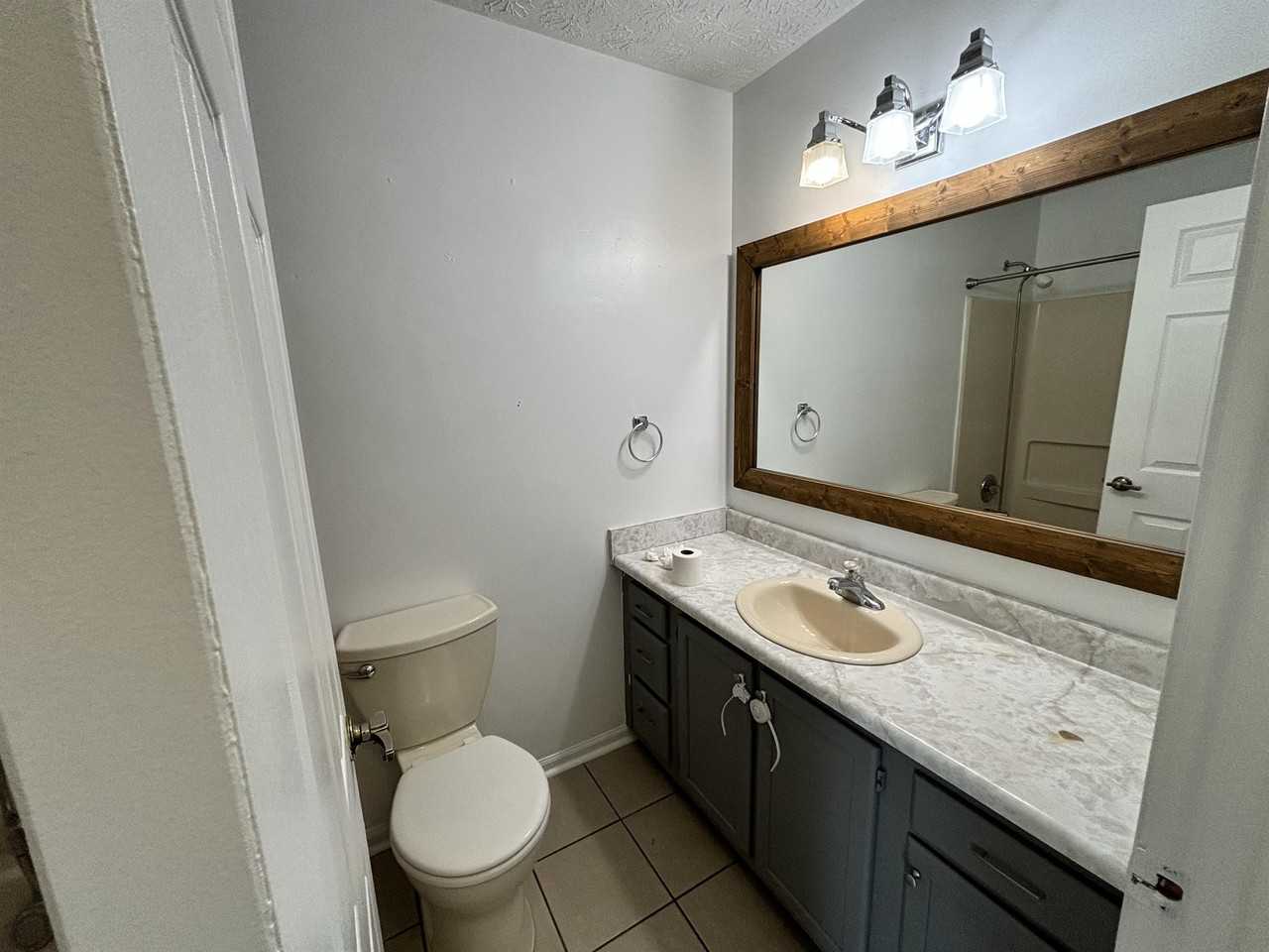 3065 Shellbark Dr - Photo 2 of 25