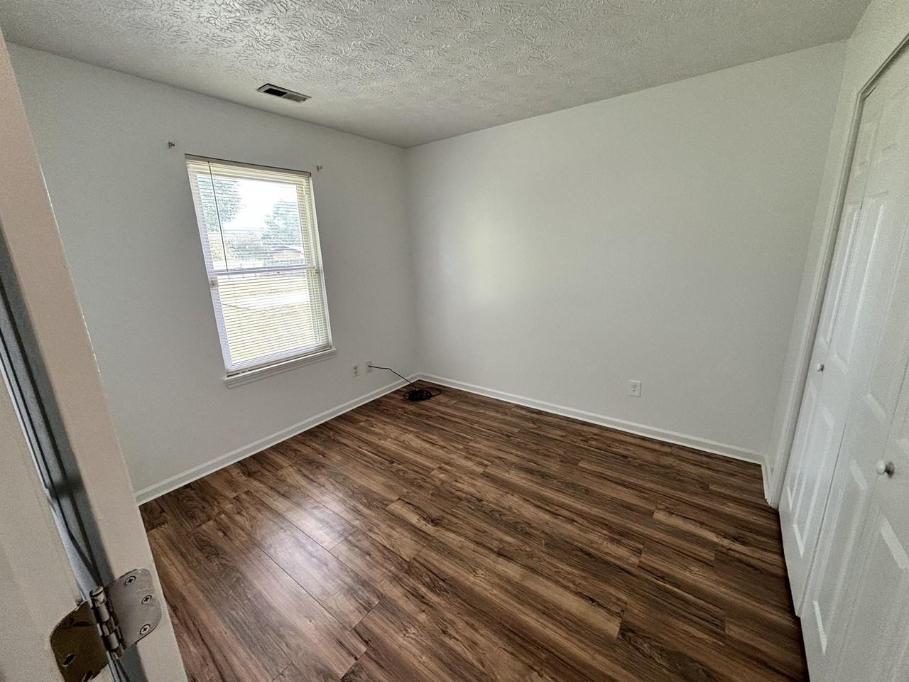 3065 Shellbark Dr - Photo 3 of 25