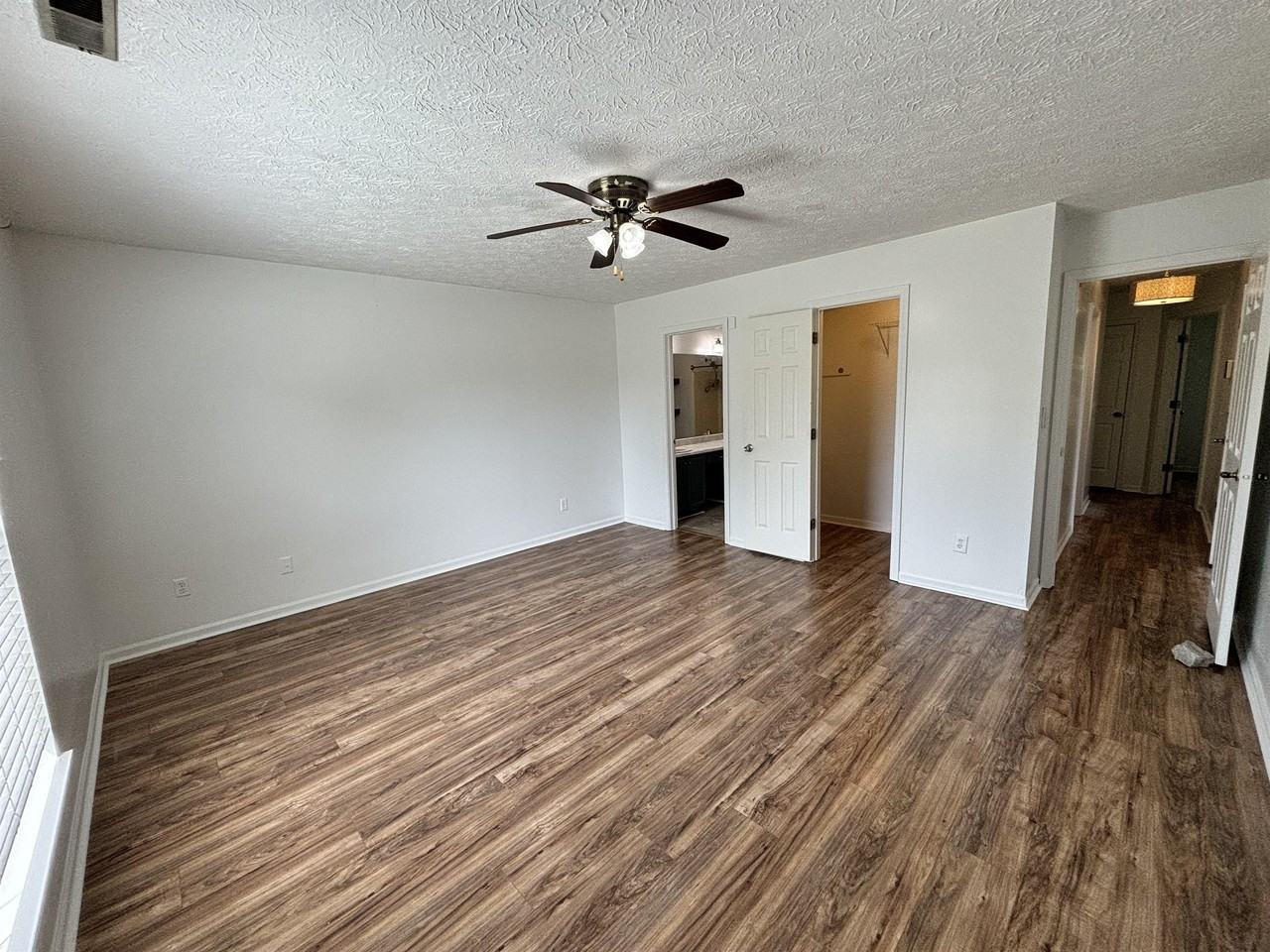 3065 Shellbark Dr - Photo 4 of 25