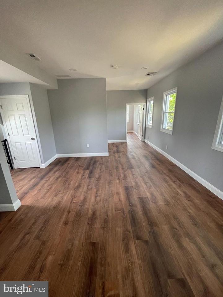 19 W Cuthbert Blvd #2 - Photo 2 of 11