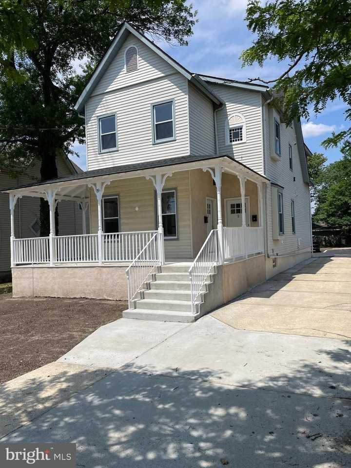 19 W Cuthbert Blvd #2 - Photo 3 of 11