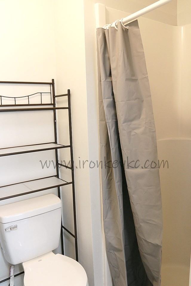 210 E College St - Photo 4 of 24