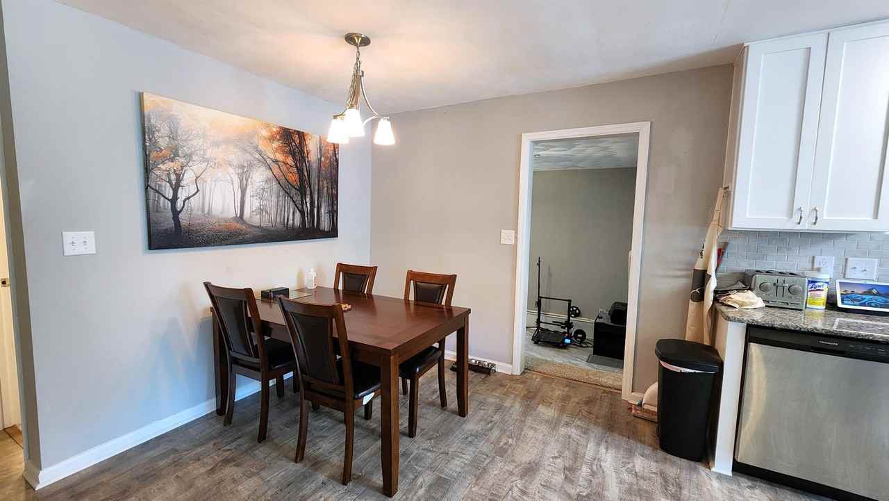 3213 Locust Ave - Photo 7 of 22