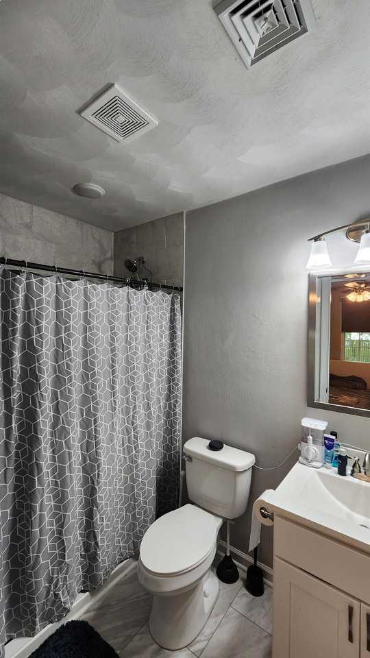 3213 Locust Ave - Photo 2 of 22