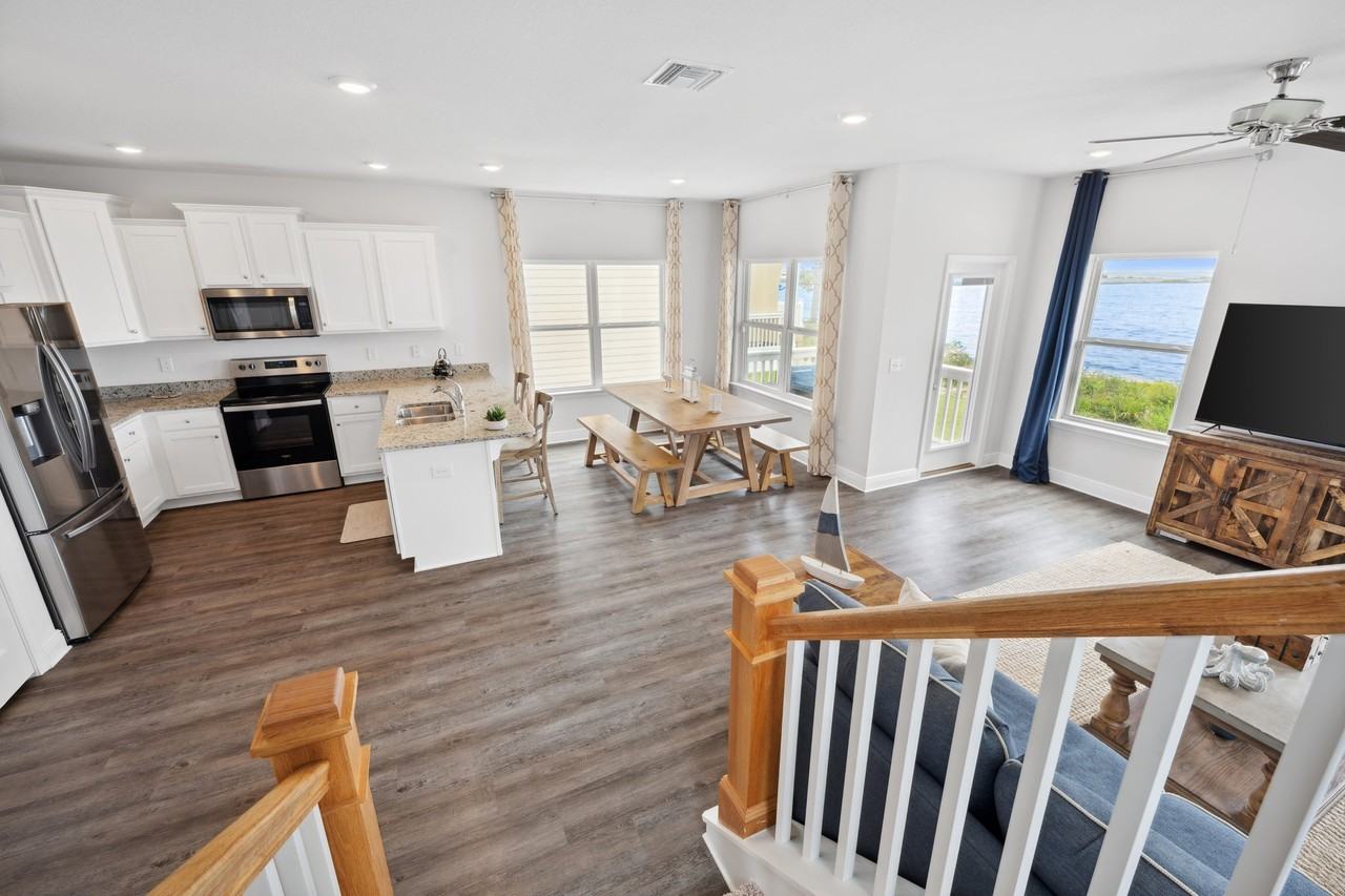 128 Carriage Rd - Photo 3 of 50