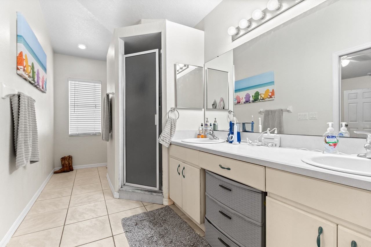 13804 Ogakor Dr - Photo 2 of 24