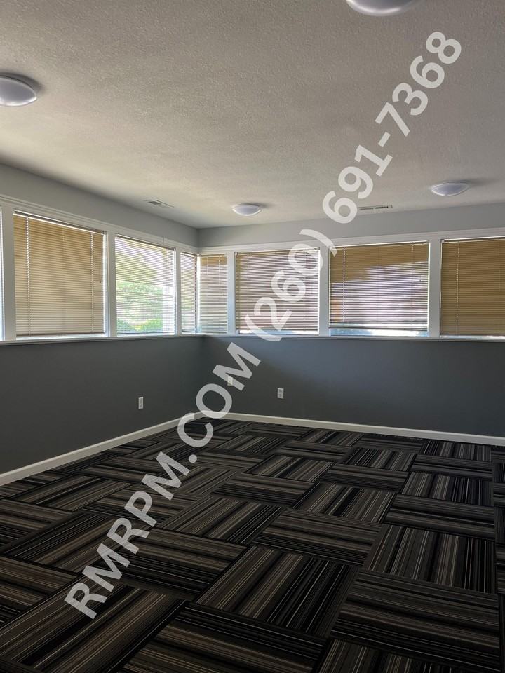 4915 Illinois Road - Photo 6 of 16