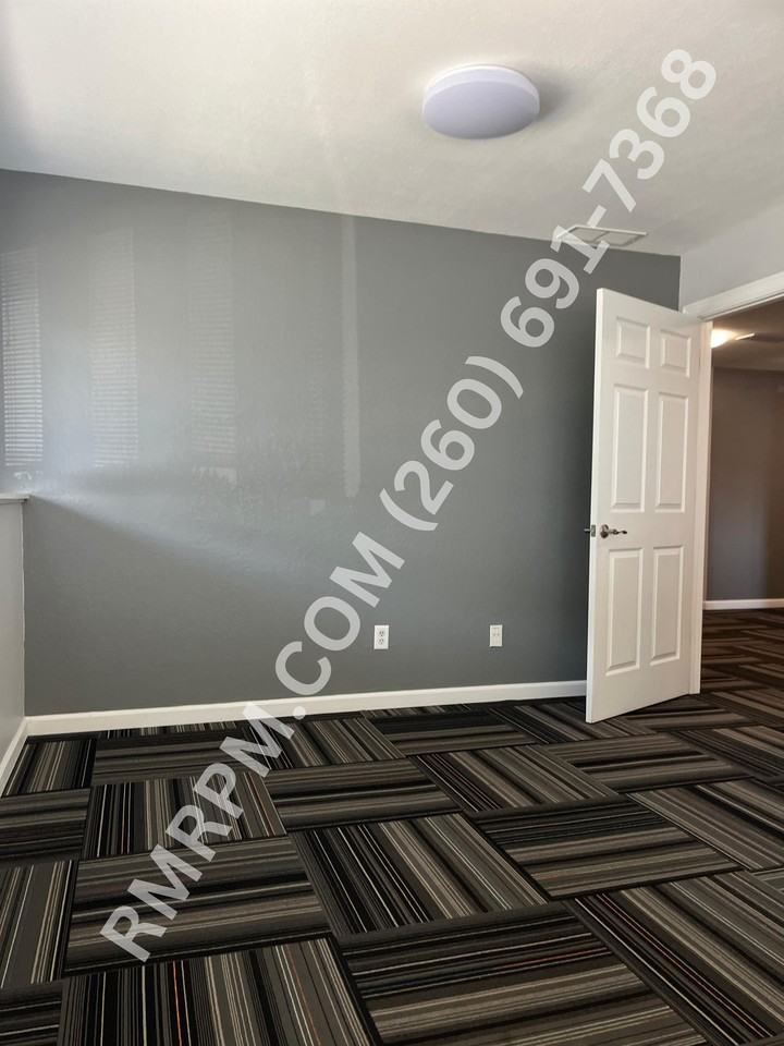 4915 Illinois Rd - Photo 4 of 16