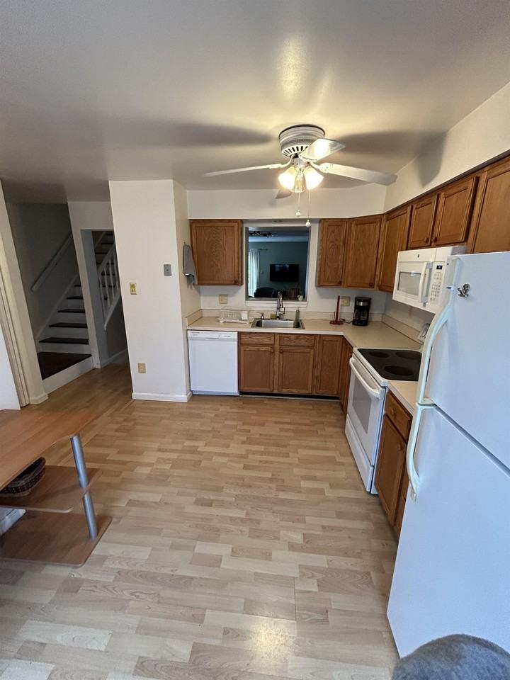 19318 Liberty Heights Ln - Photo 4 of 16