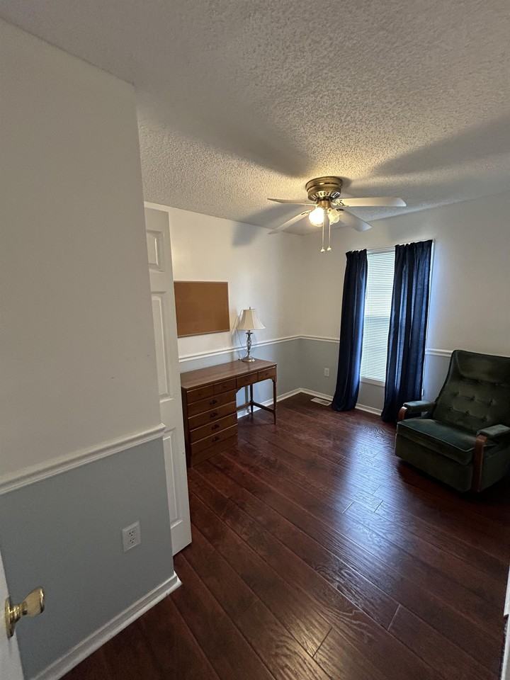 19318 Liberty Heights Ln - Photo 4 of 16