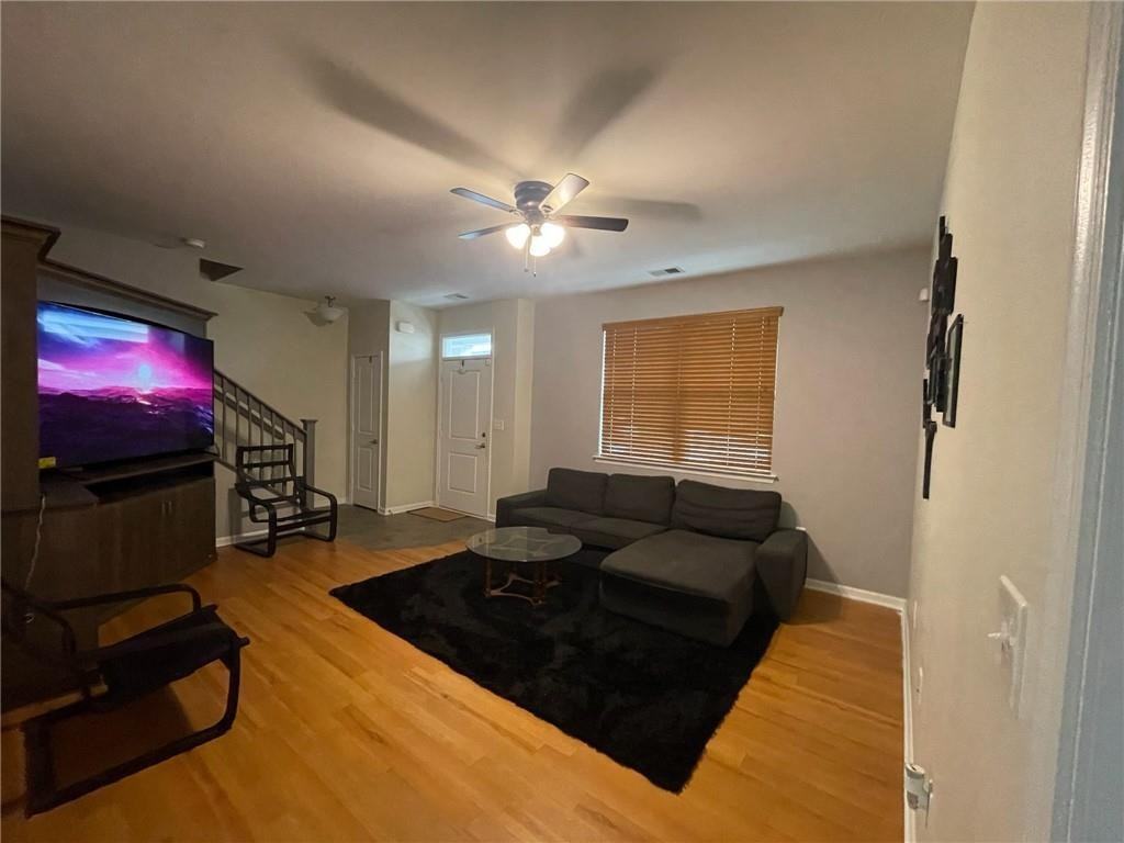 2409 Leytonstone Dr - Photo 3 of 27