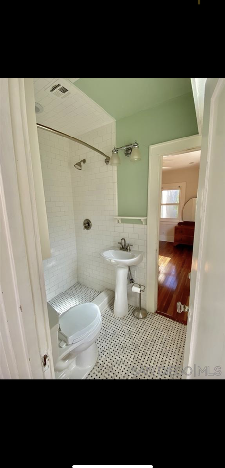 368 Palm Ave #A - Photo 6 of 19