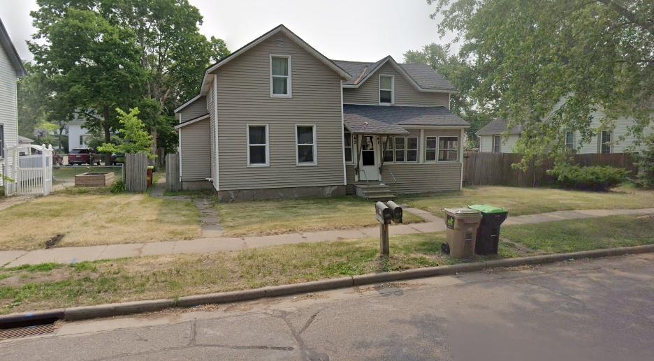 543 Putnam St - Photo 2 of 8