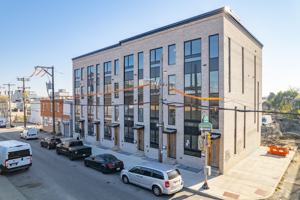 featured image of 2460 Dickinson Street