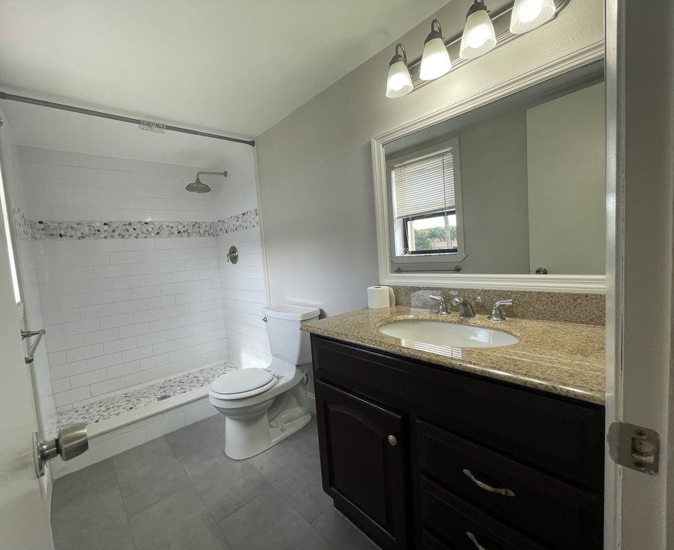 11344 Taft St - Photo 2 of 20