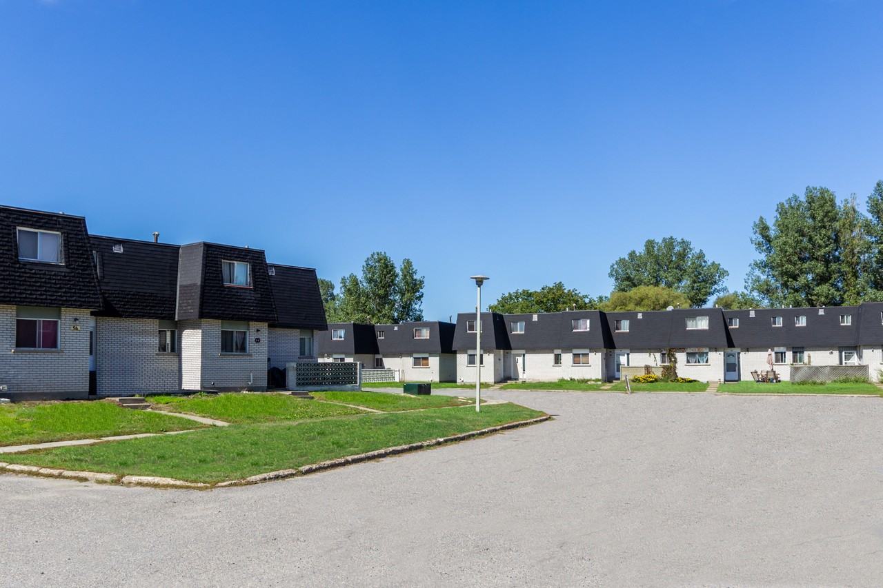 West Side Village Townhomes, Sudbury - Photo 2 of 21