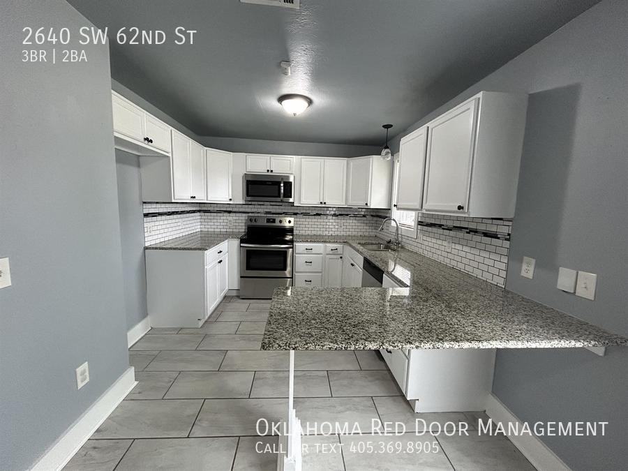 2640 Sw 62nd St - Photo 4 of 44