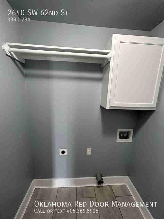 2640 Sw 62nd St - Photo 5 of 44