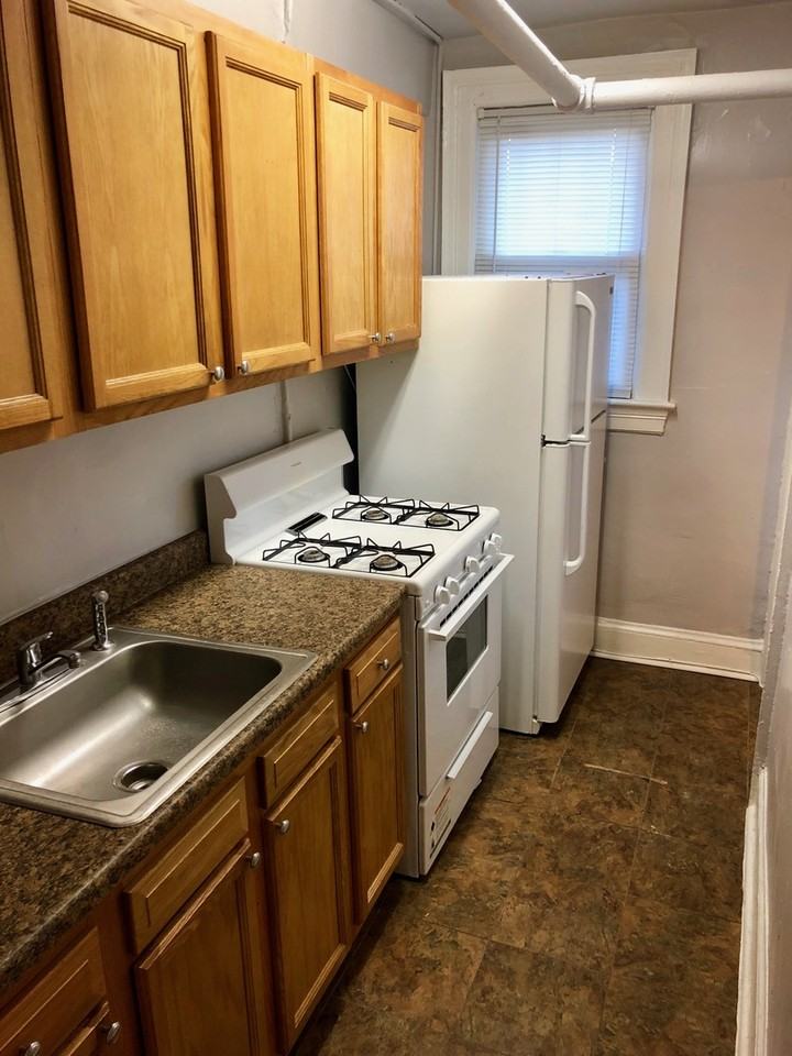 1235 Randolph St NW - Photo 7 of 18