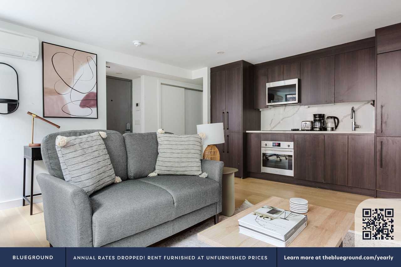 184 Prince Street #1515 - Photo 3 of 17