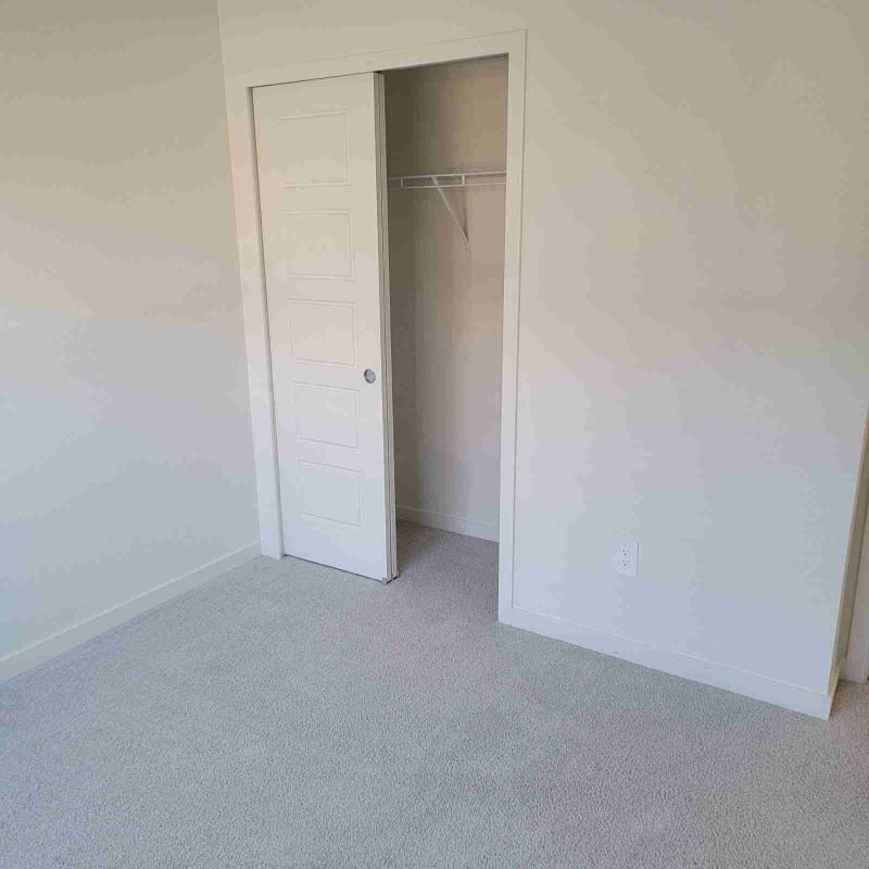 323 Condor Way - Photo 5 of 11