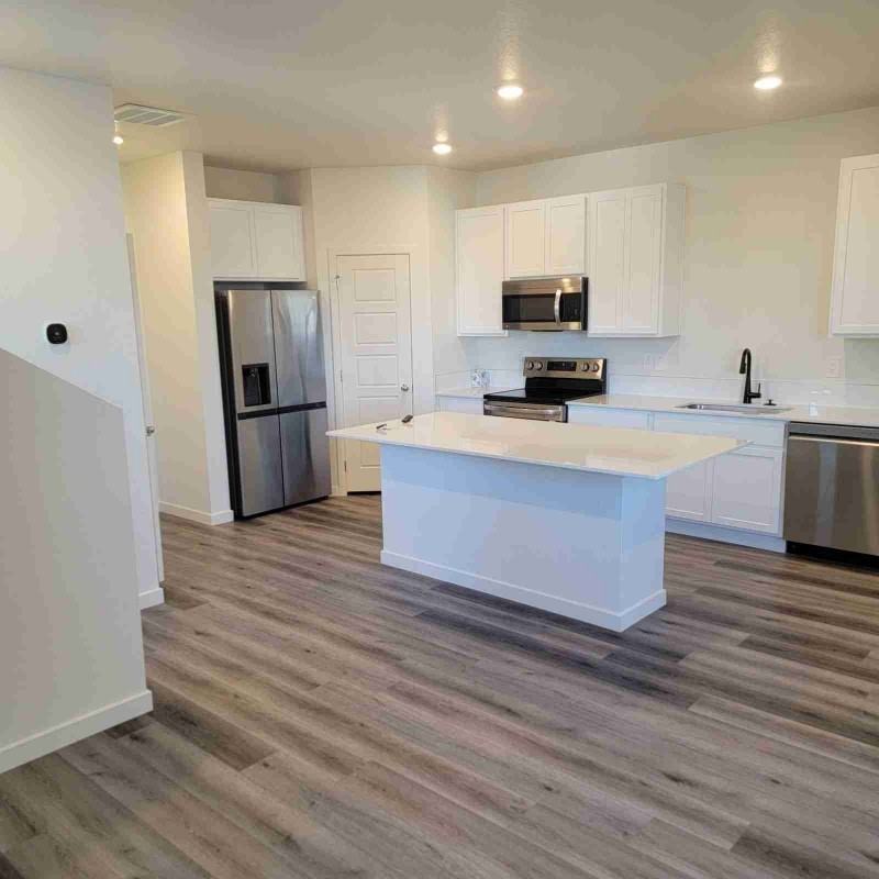 323 Condor Way - Photo 6 of 11