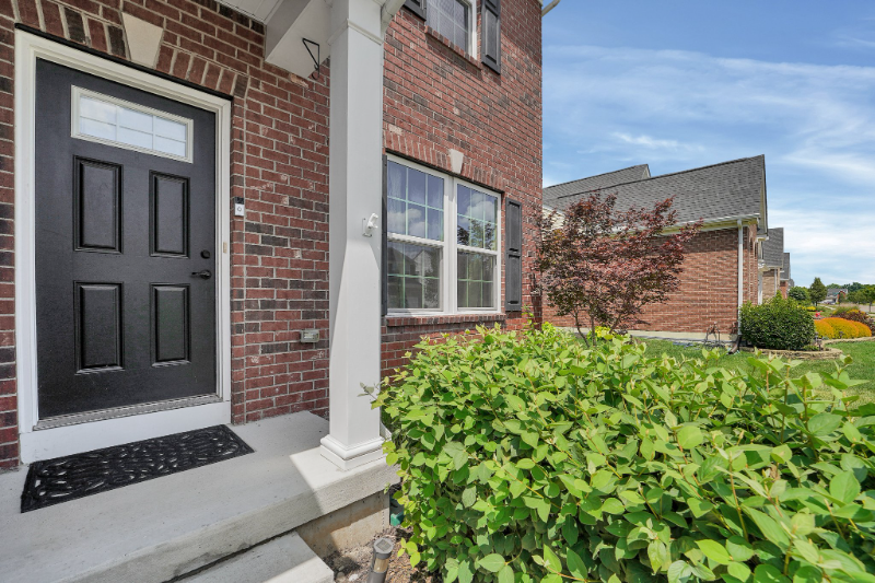 6468 Holly Ln - Photo 2 of 20