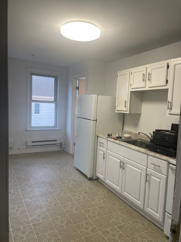 24 Mechanic St #4 - Photo 4 of 5