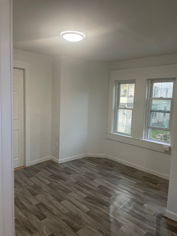 24 Mechanic St #4 - Photo 5 of 5